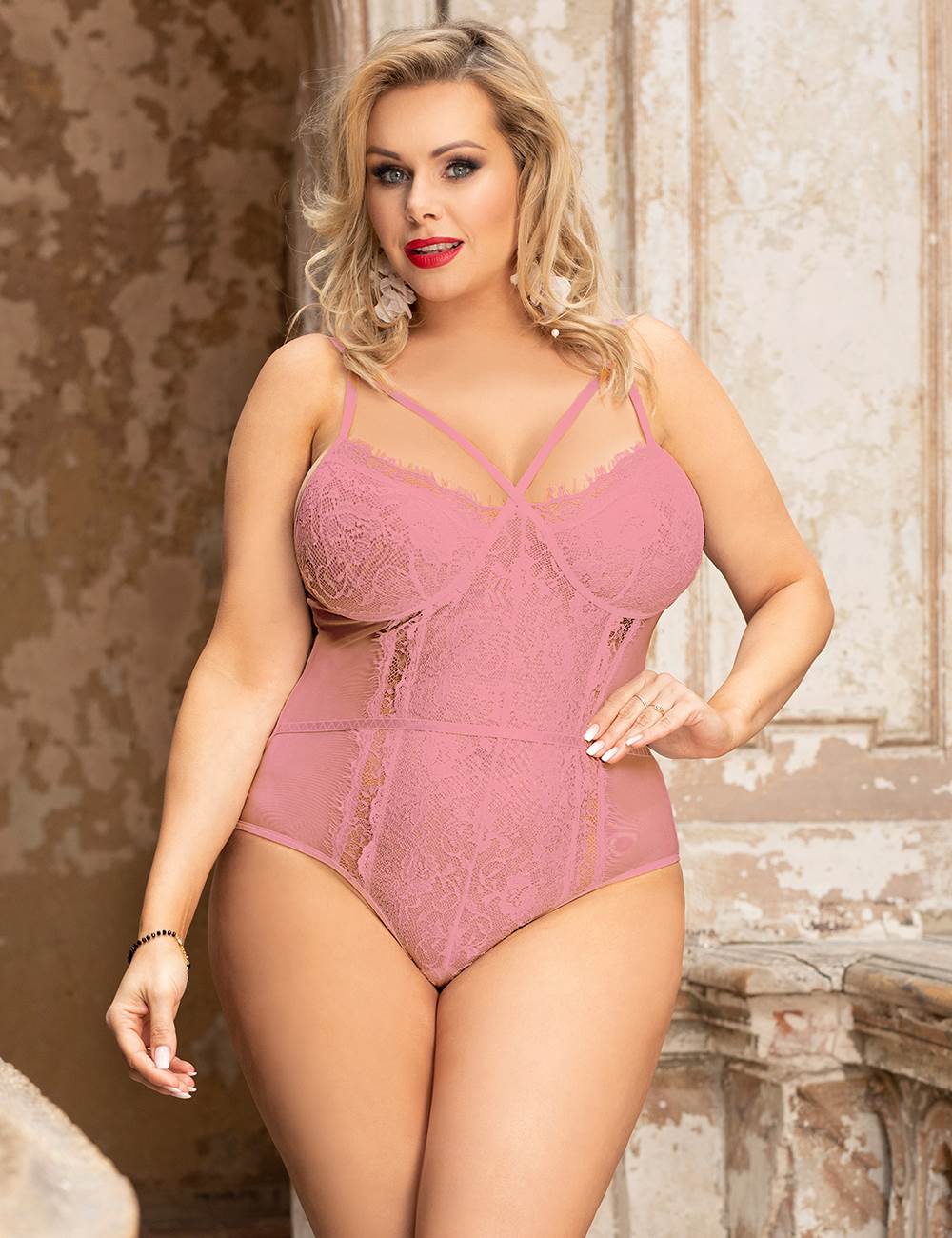 Body De Encaje Suave Con Tirantes